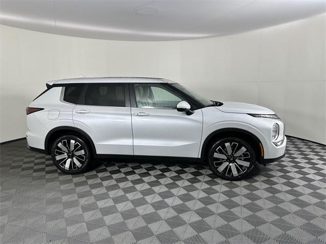 new 2025 Mitsubishi Outlander car, priced at $40,105