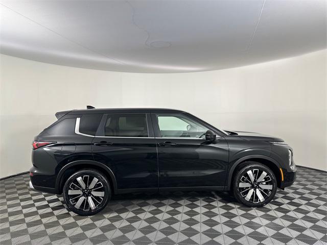 new 2025 Mitsubishi Outlander car, priced at $36,925