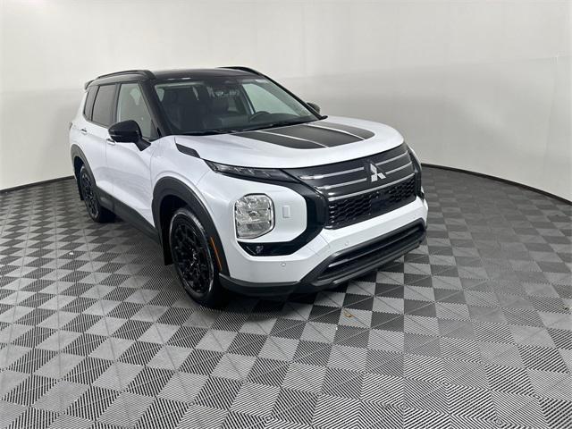 new 2025 Mitsubishi Outlander car, priced at $39,135