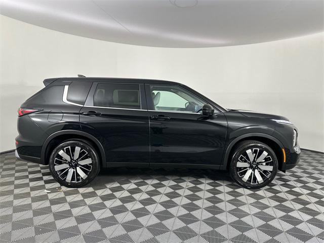 new 2025 Mitsubishi Outlander car, priced at $40,350