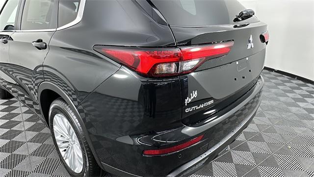 new 2024 Mitsubishi Outlander car, priced at $30,485