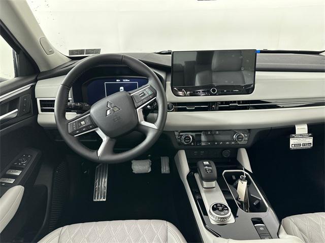 new 2025 Mitsubishi Outlander car, priced at $40,440