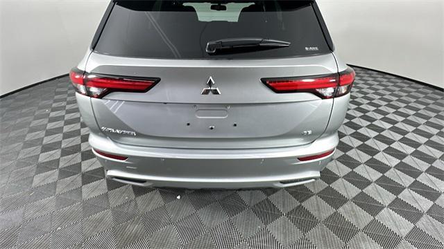 new 2024 Mitsubishi Outlander car, priced at $33,570