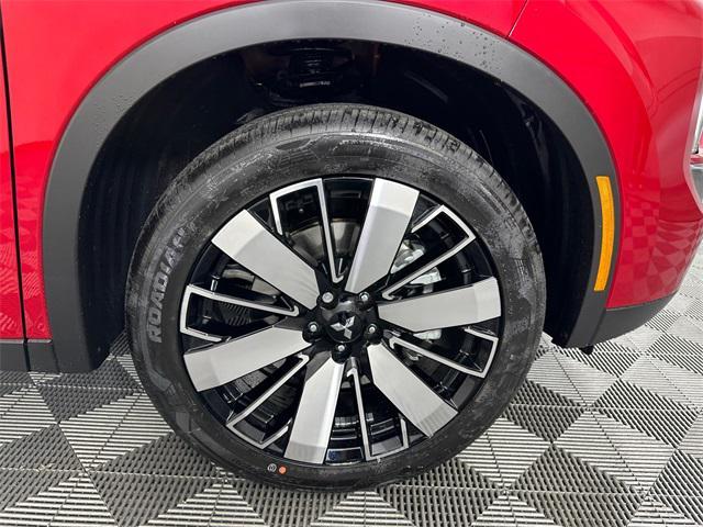 new 2025 Mitsubishi Outlander car, priced at $39,565