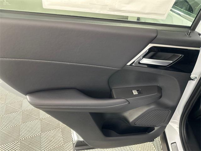 new 2025 Mitsubishi Outlander PHEV car, priced at $44,925