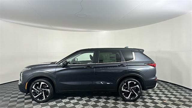 new 2024 Mitsubishi Outlander car, priced at $35,420