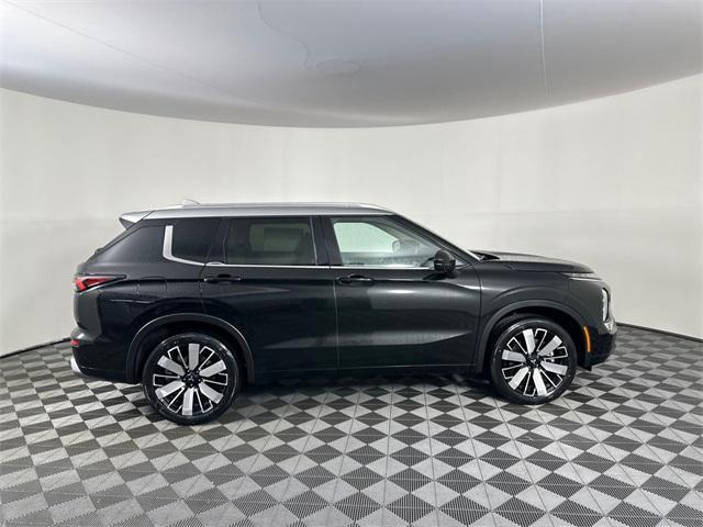 new 2025 Mitsubishi Outlander car, priced at $46,590