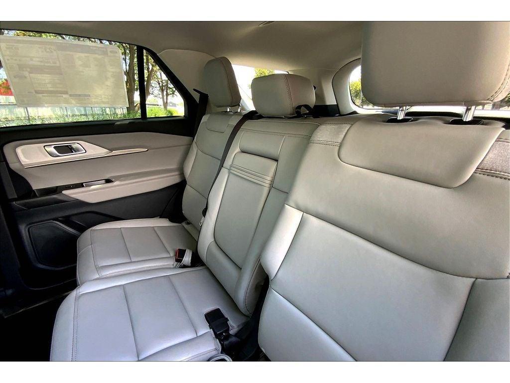 new 2025 Ford Explorer car, priced at $51,285