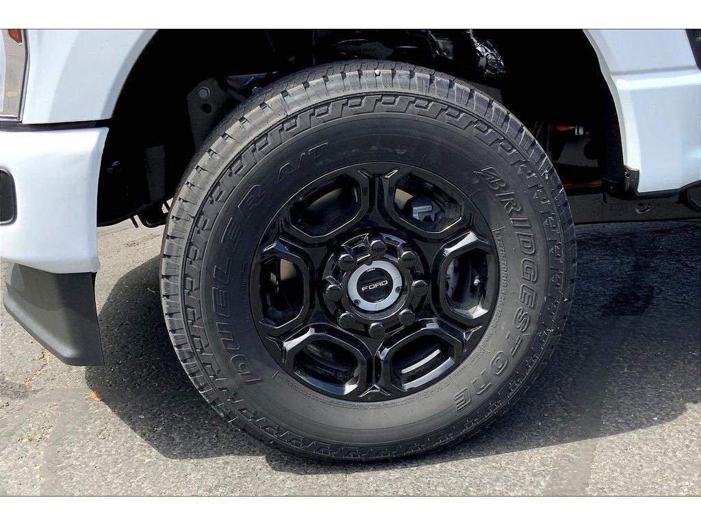 new 2025 Ford F-350 car, priced at $58,280
