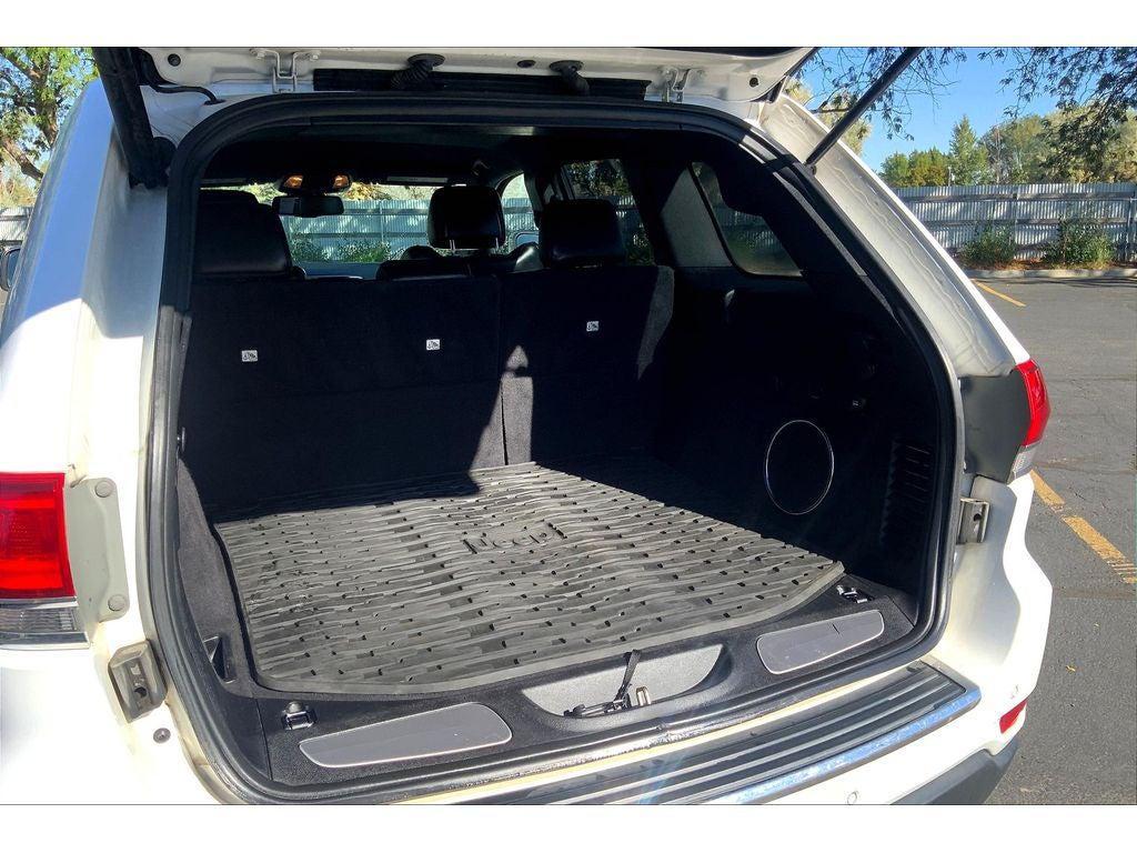 used 2016 Jeep Grand Cherokee car, priced at $17,995