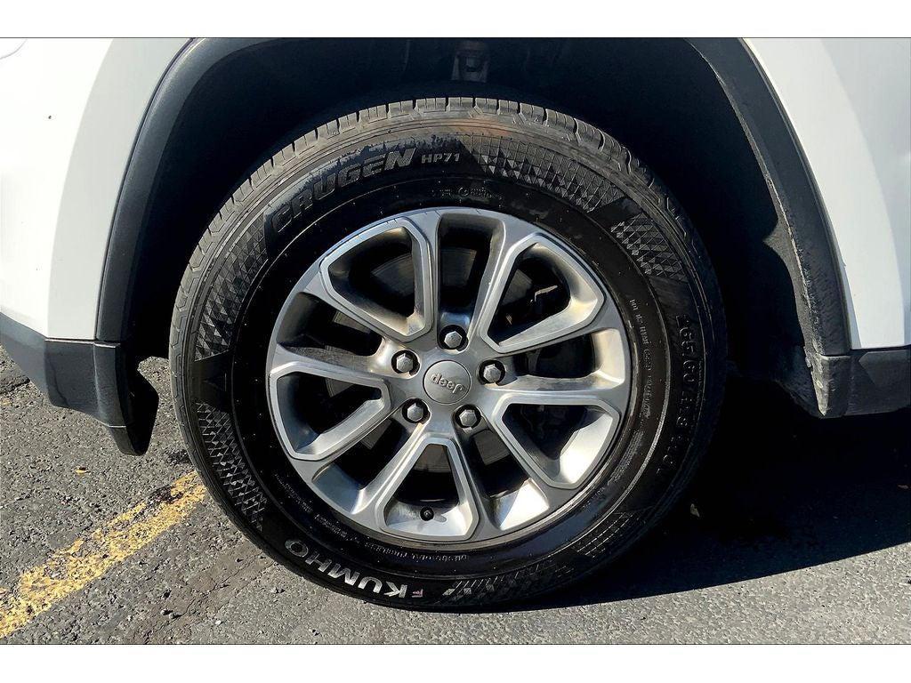 used 2016 Jeep Grand Cherokee car, priced at $17,995