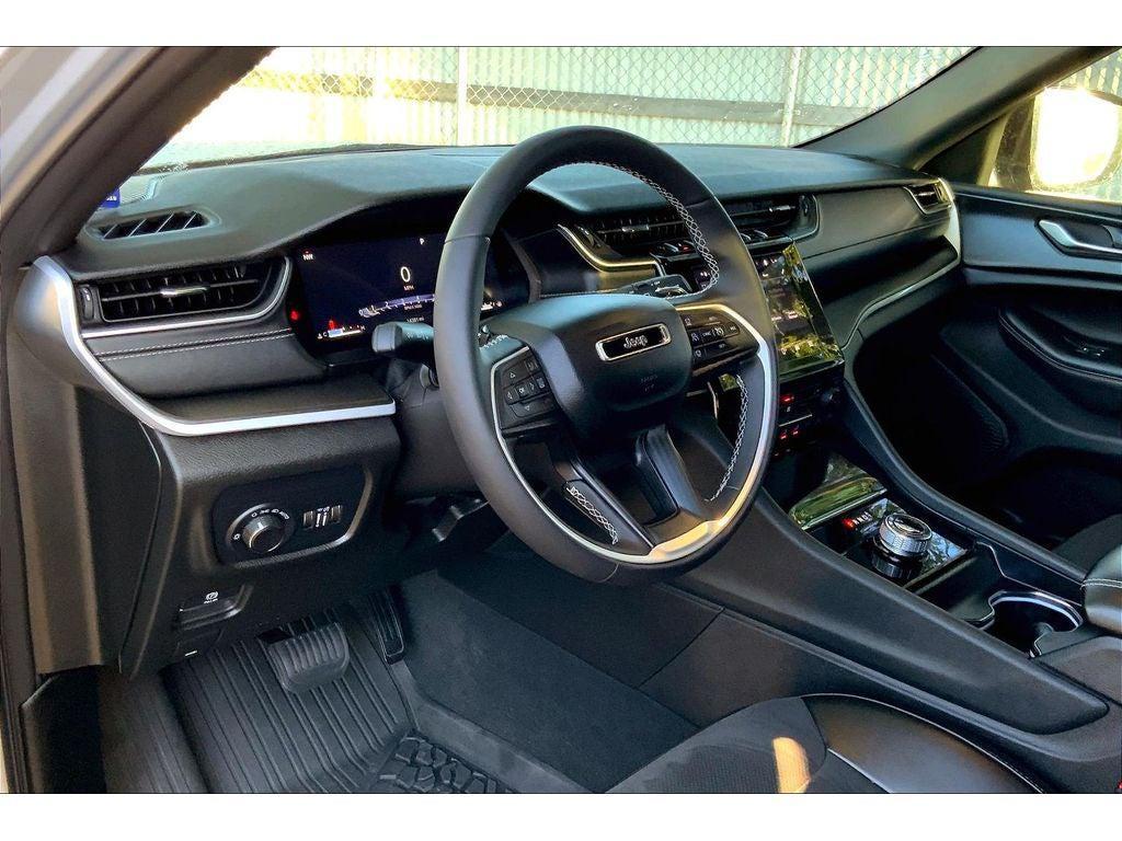 used 2024 Jeep Grand Cherokee car, priced at $36,995