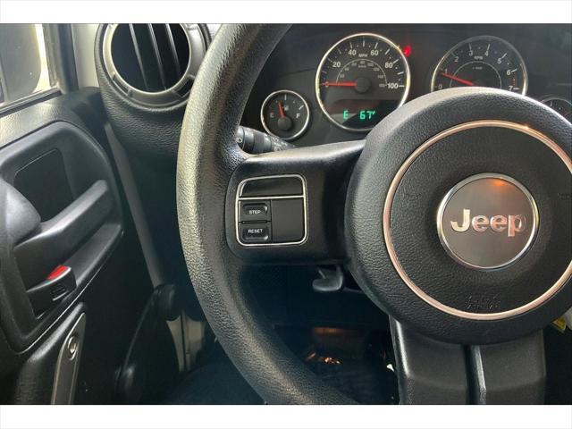 used 2015 Jeep Wrangler Unlimited car, priced at $20,995