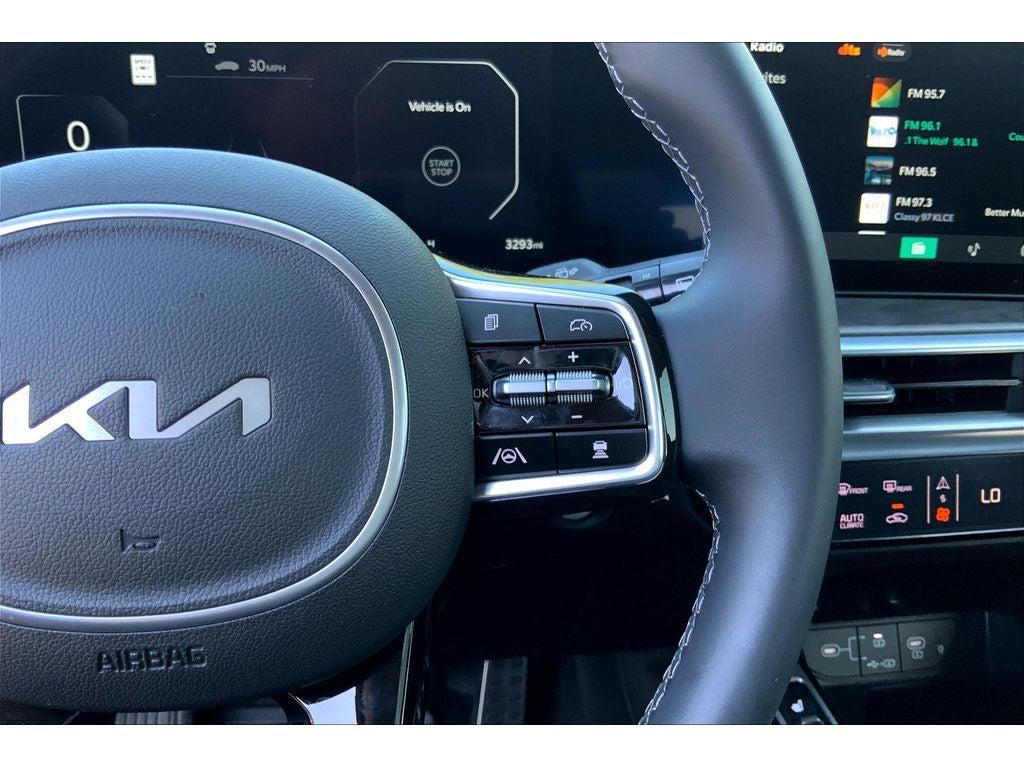 used 2025 Kia Sorento car, priced at $41,995