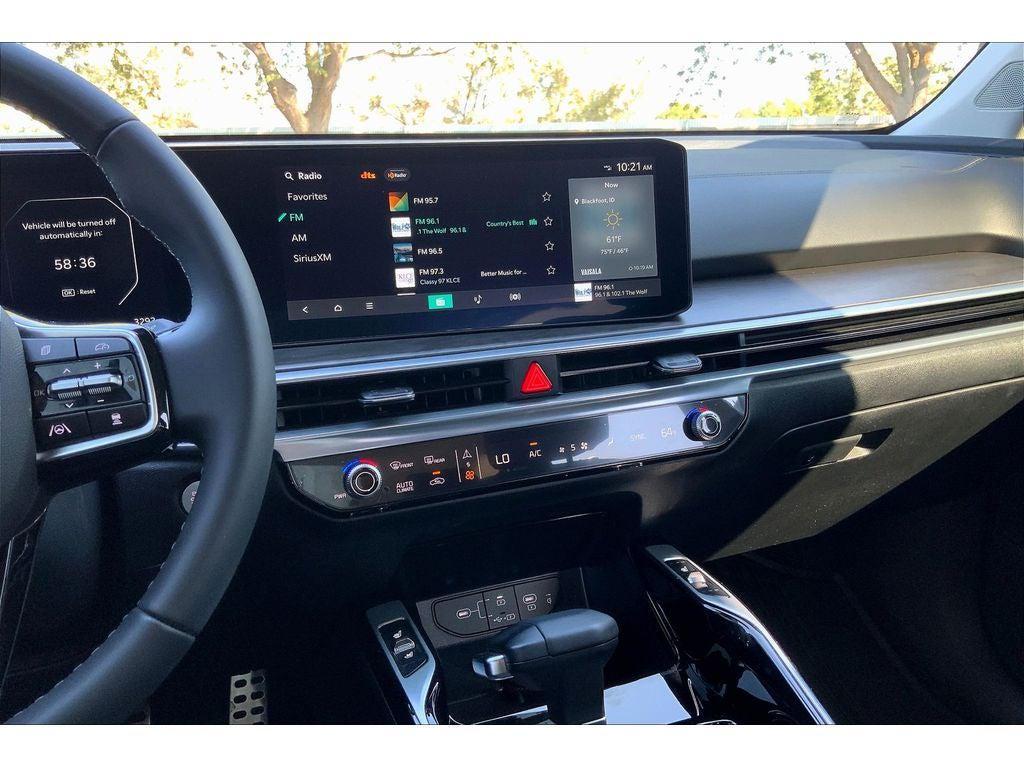 used 2025 Kia Sorento car, priced at $41,995