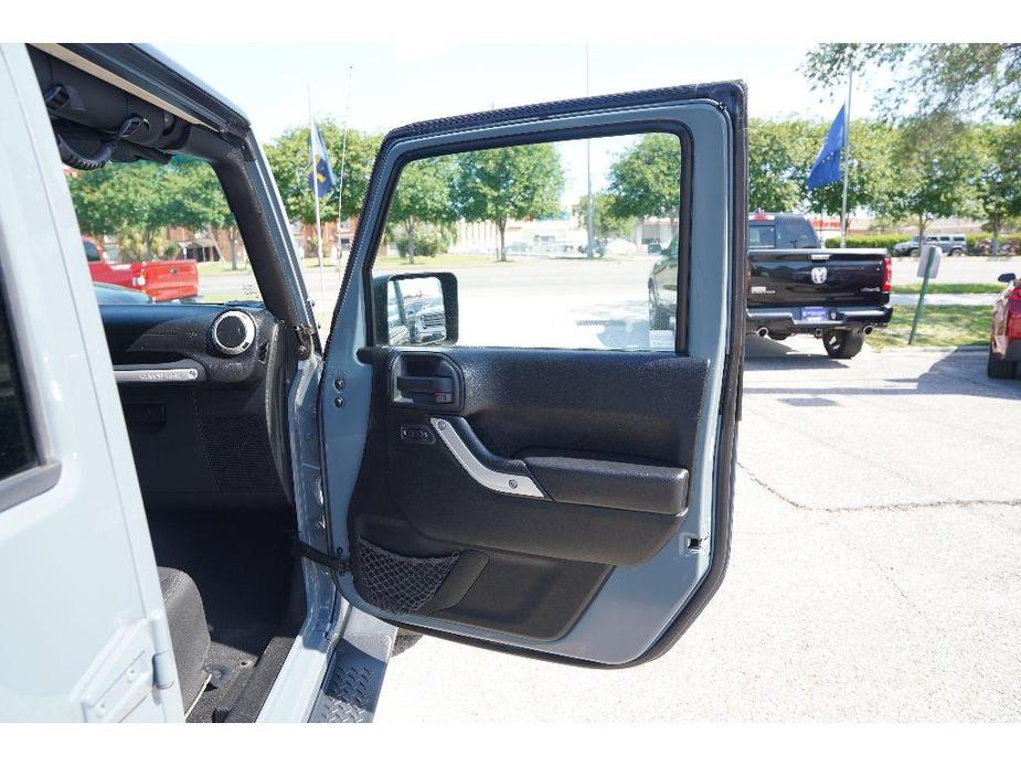 used 2015 Jeep Wrangler Unlimited car, priced at $20,591