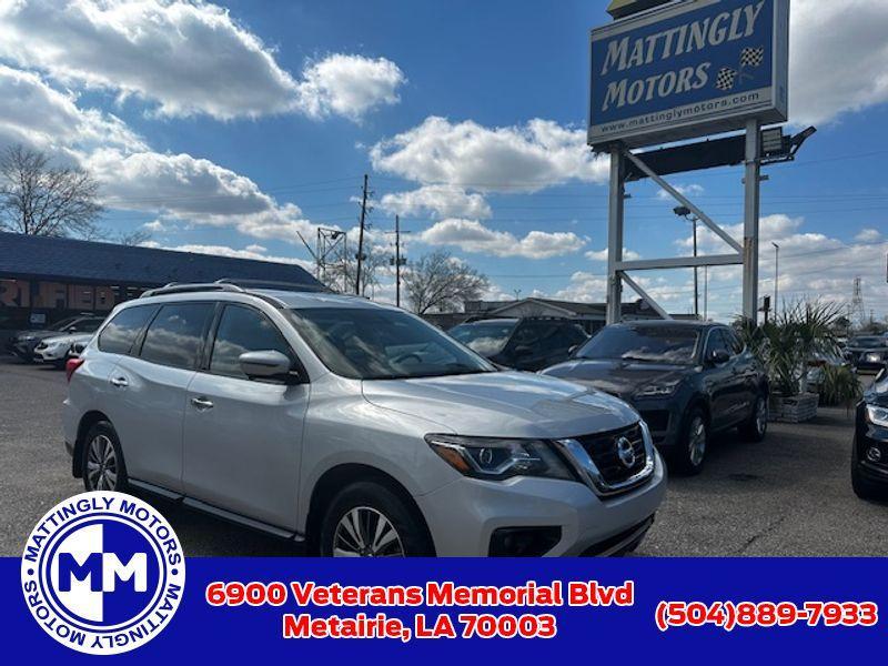 used 2020 Nissan Pathfinder car, priced at $19,996