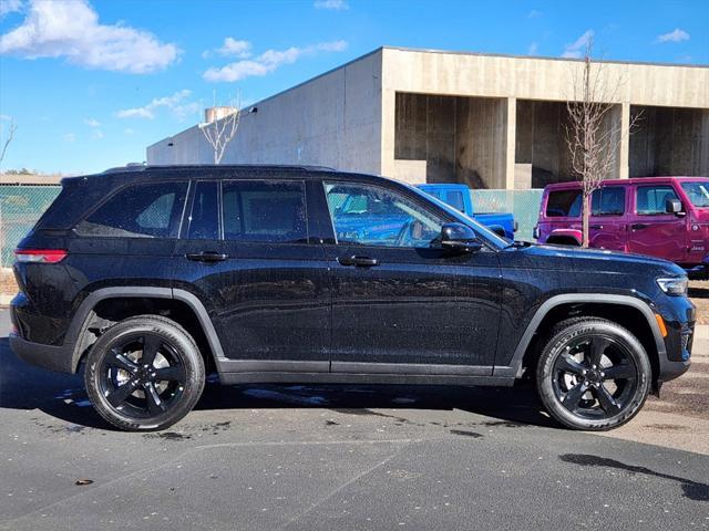 new 2025 Jeep Grand Cherokee car, priced at $43,737