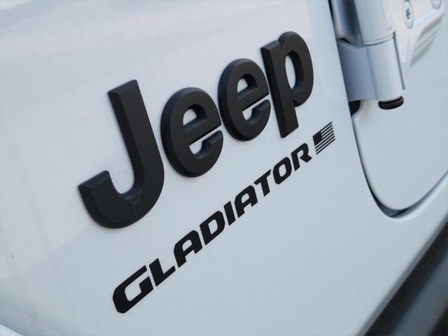 new 2025 Jeep Gladiator car, priced at $40,499