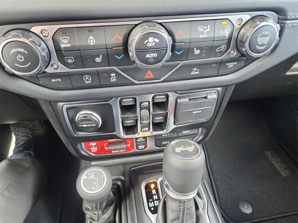 new 2025 Jeep Wrangler car, priced at $55,764