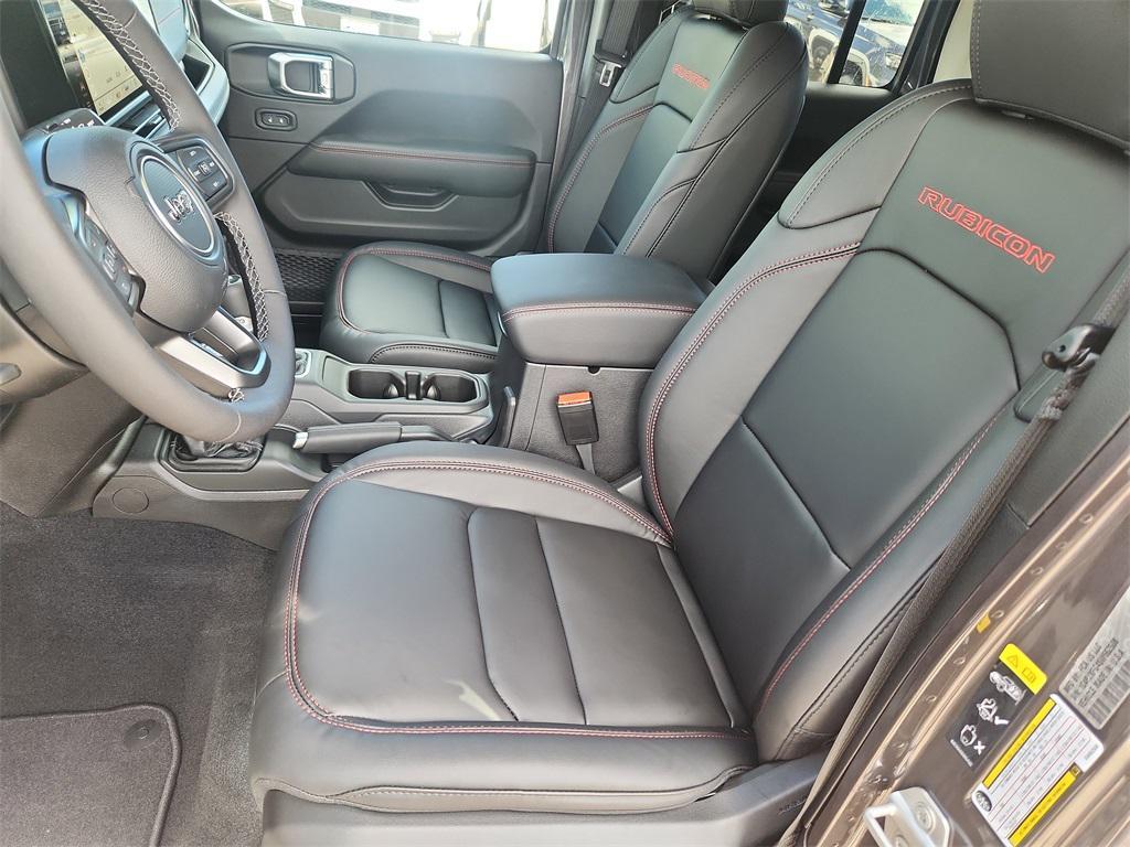 new 2025 Jeep Wrangler car, priced at $55,764