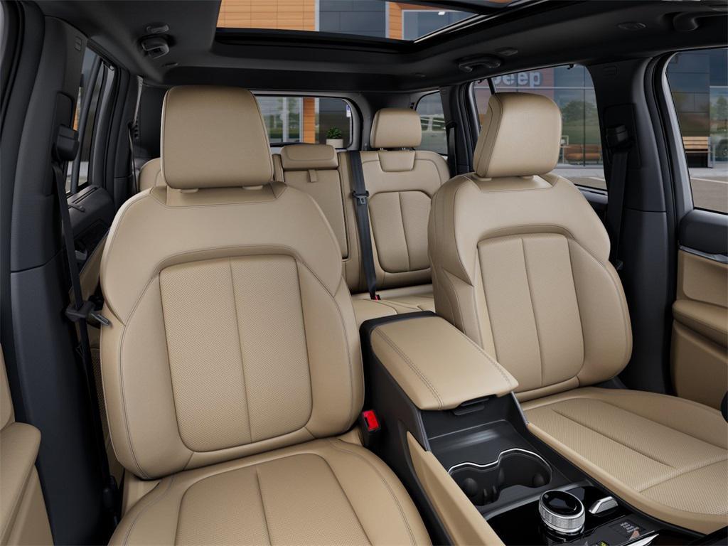 new 2025 Jeep Grand Cherokee car, priced at $47,366