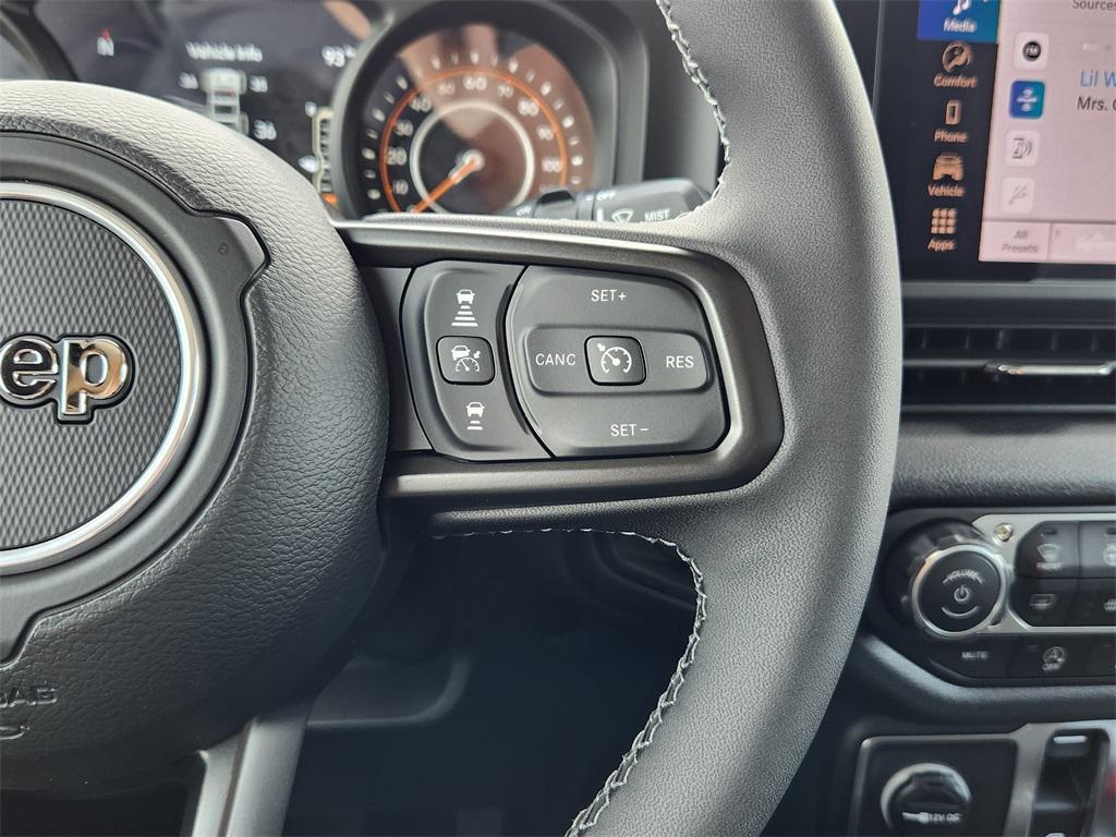 new 2025 Jeep Wrangler car, priced at $51,067