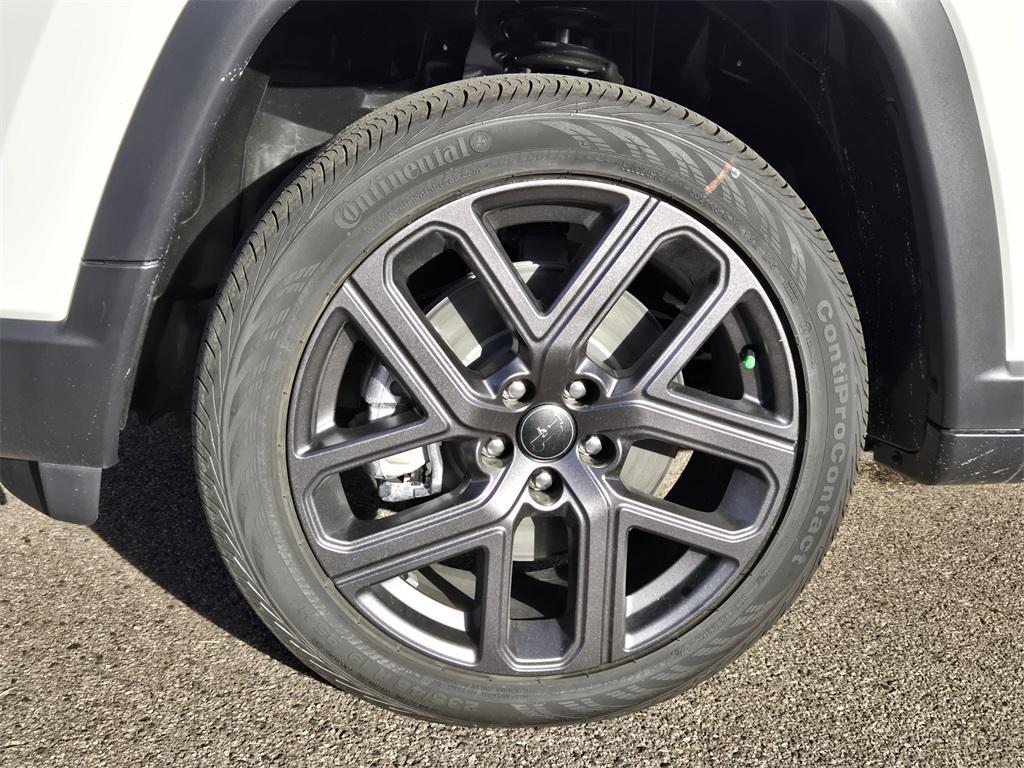 new 2026 Jeep Compass car, priced at $33,644