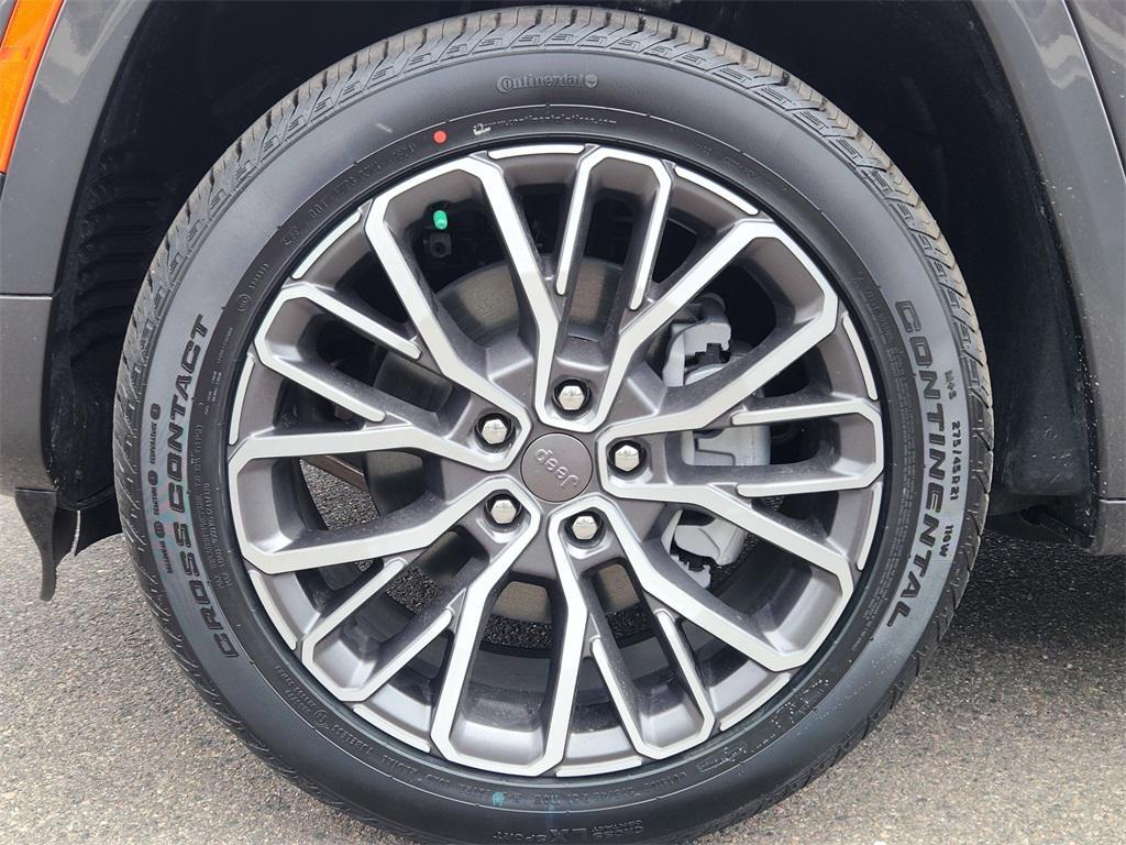 new 2025 Jeep Grand Cherokee L car, priced at $63,004