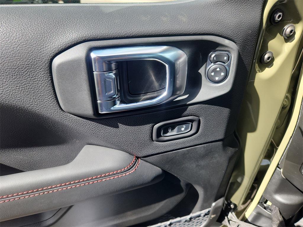 new 2025 Jeep Wrangler car, priced at $58,219