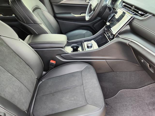 new 2025 Jeep Grand Cherokee L car, priced at $44,250