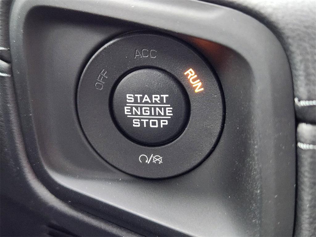 new 2025 Jeep Gladiator car, priced at $49,013