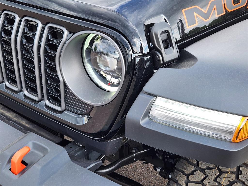 new 2025 Jeep Gladiator car, priced at $49,013
