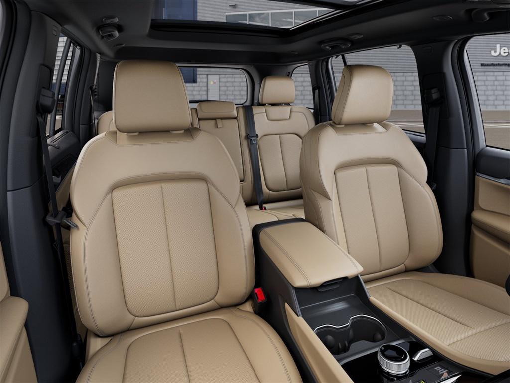 new 2025 Jeep Grand Cherokee car, priced at $48,444