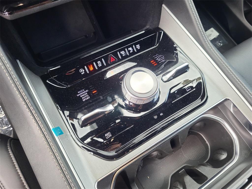 new 2025 Jeep Wagoneer L car, priced at $78,080