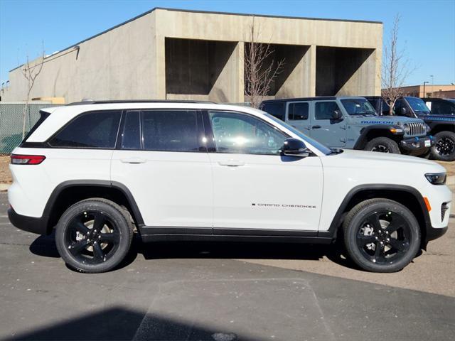 new 2025 Jeep Grand Cherokee car, priced at $41,703