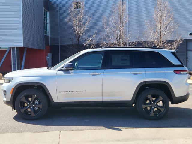 new 2025 Jeep Grand Cherokee car, priced at $42,245