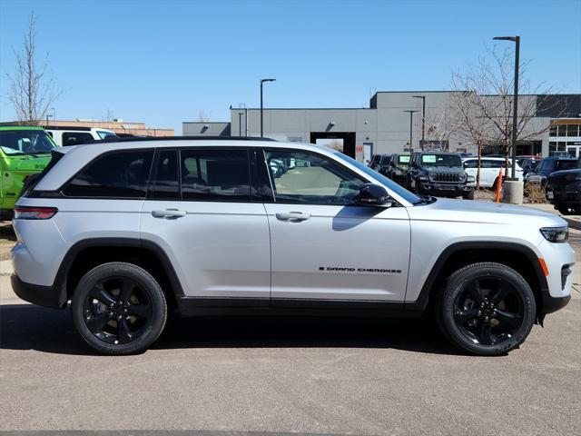 new 2025 Jeep Grand Cherokee car, priced at $42,245