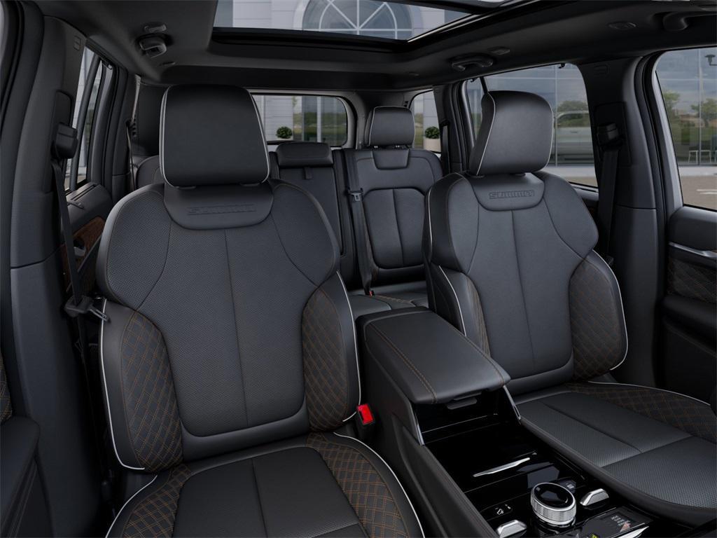 new 2025 Jeep Grand Cherokee car, priced at $63,622