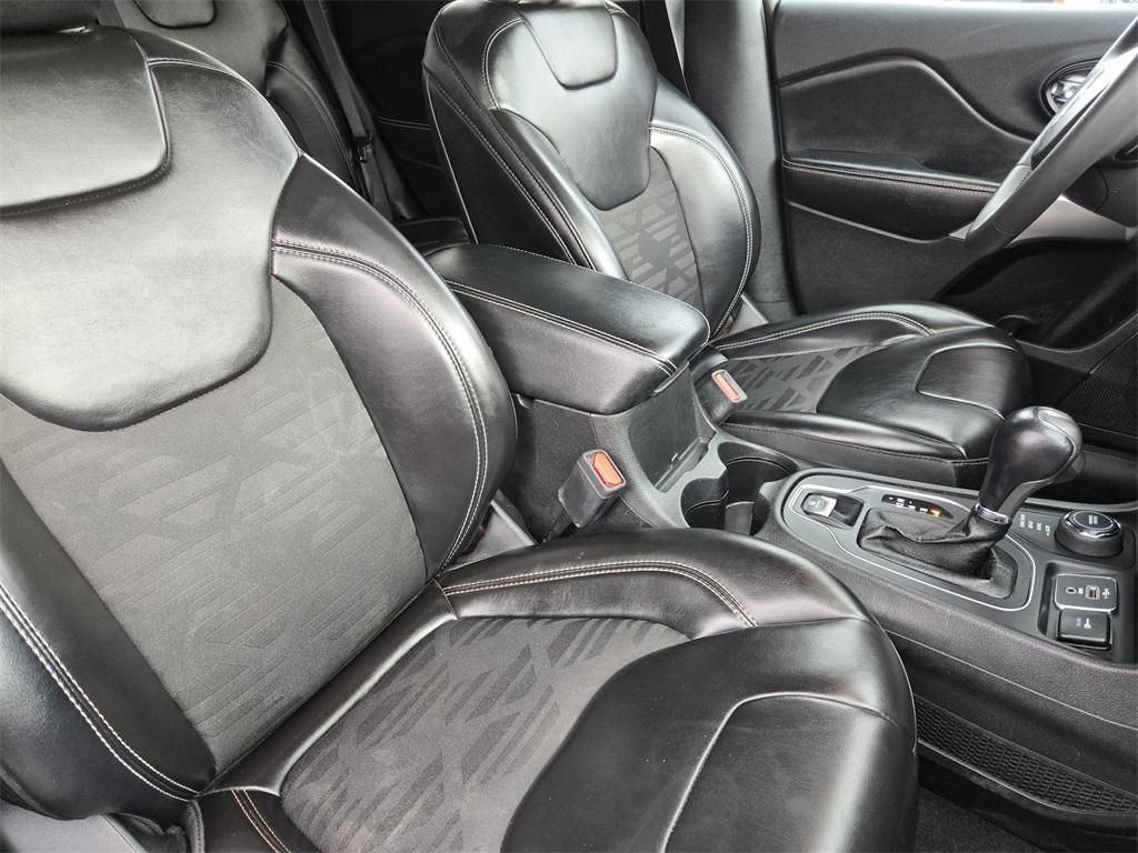 used 2022 Jeep Cherokee car, priced at $22,756