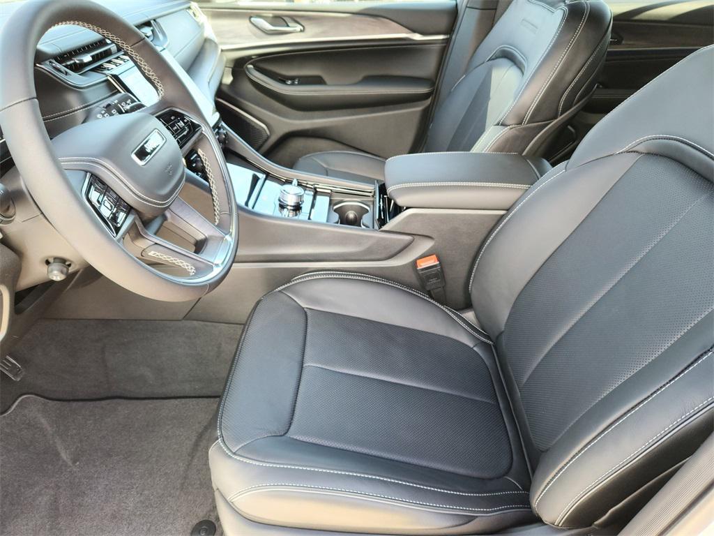 new 2025 Jeep Grand Cherokee L car, priced at $53,724