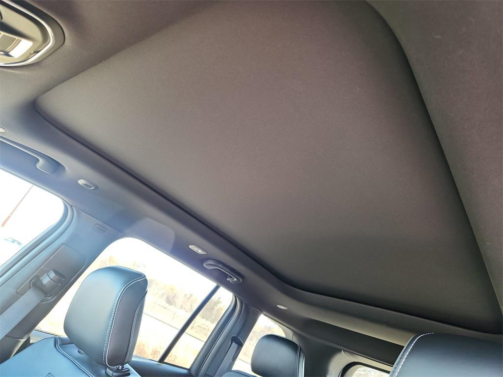 new 2025 Jeep Grand Cherokee car, priced at $55,336