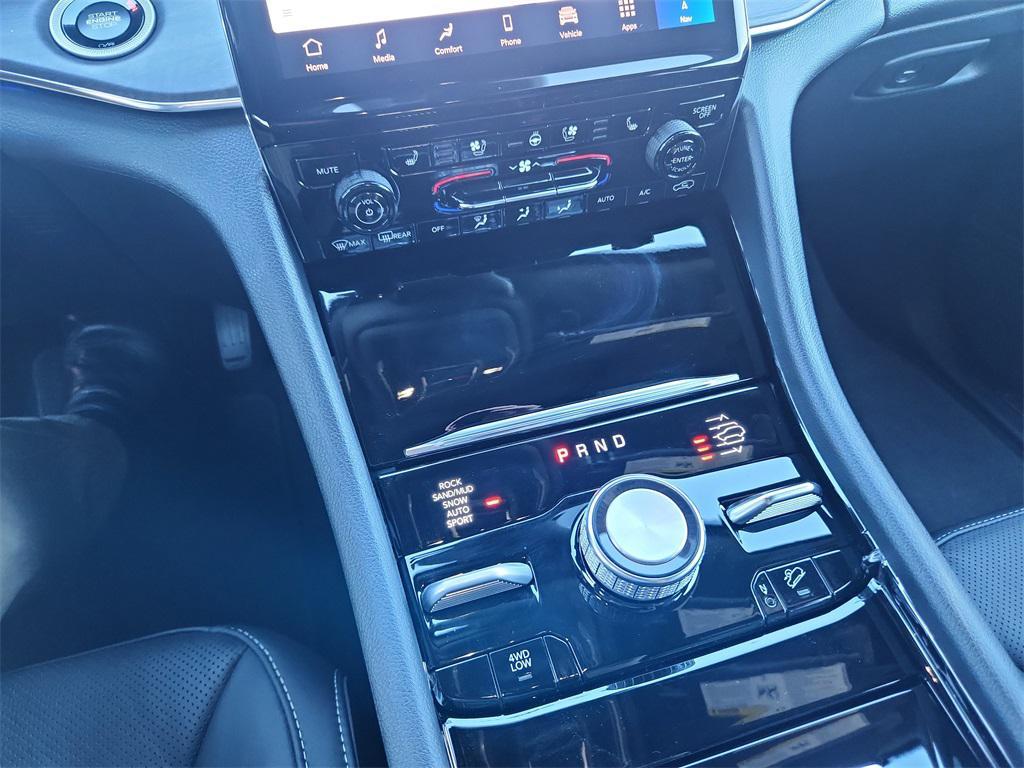 new 2025 Jeep Grand Cherokee car, priced at $55,336