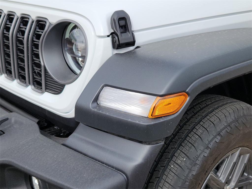 new 2025 Jeep Wrangler car, priced at $48,884