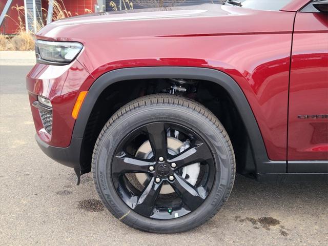 new 2025 Jeep Grand Cherokee car, priced at $43,924