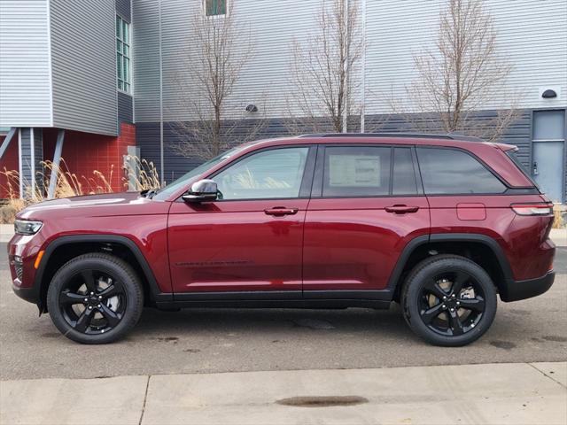 new 2025 Jeep Grand Cherokee car, priced at $43,924