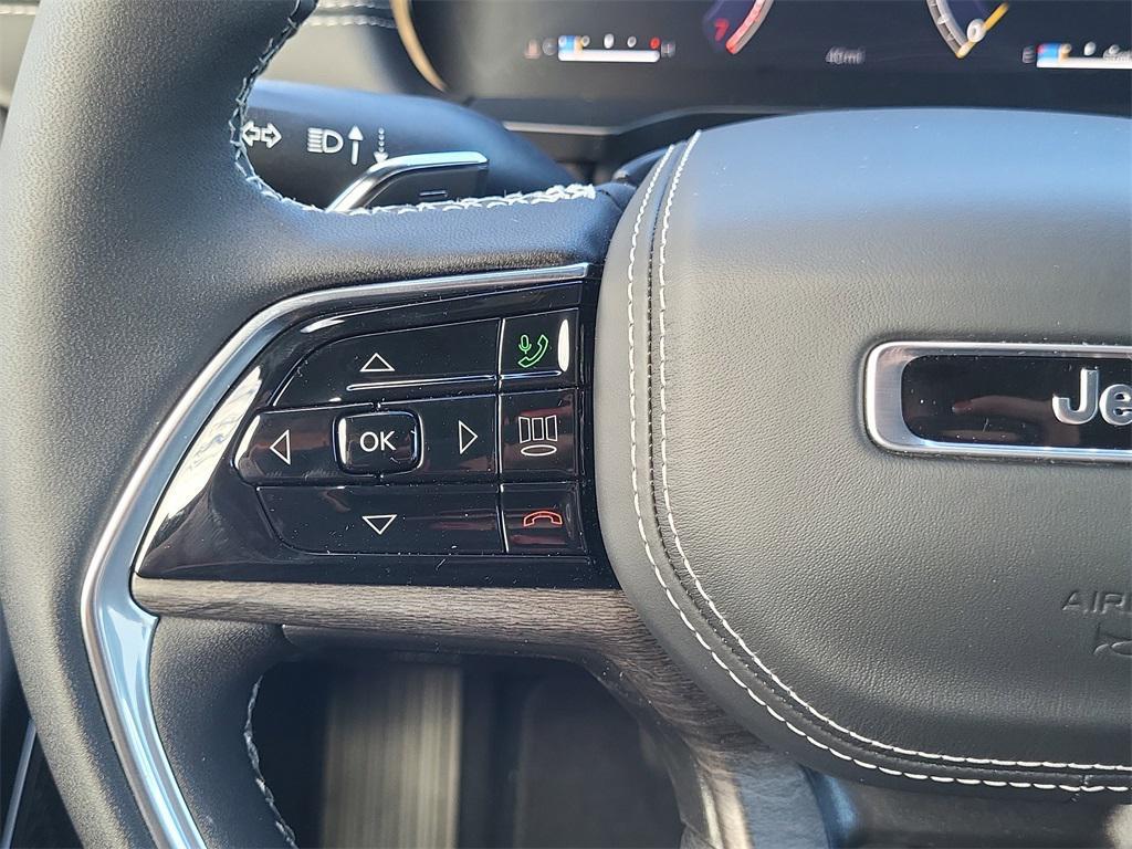 new 2025 Jeep Grand Cherokee car, priced at $54,695