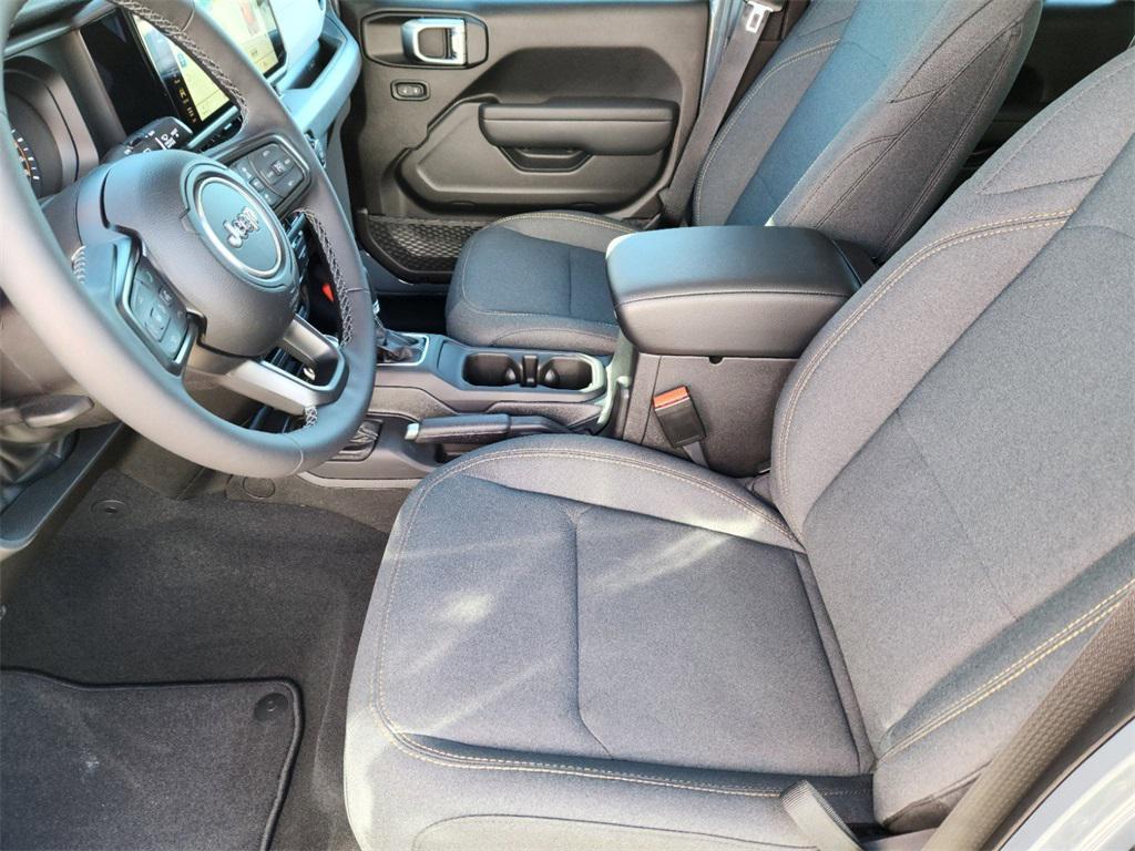 new 2025 Jeep Wrangler car, priced at $47,475
