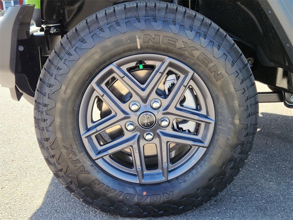 new 2025 Jeep Wrangler car, priced at $52,170