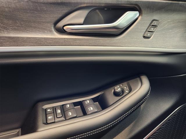 new 2025 Jeep Grand Cherokee 4xe car, priced at $51,172